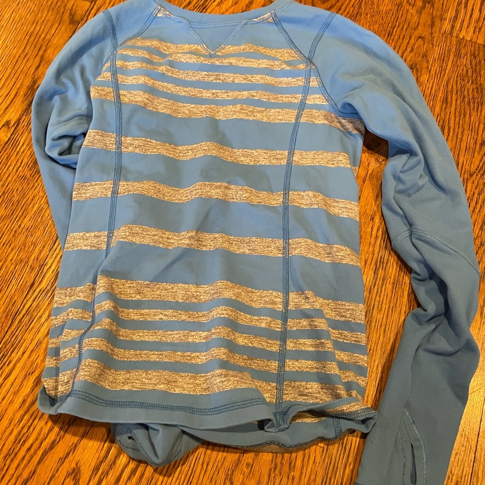 Ivivva long sleeve shirt size 10